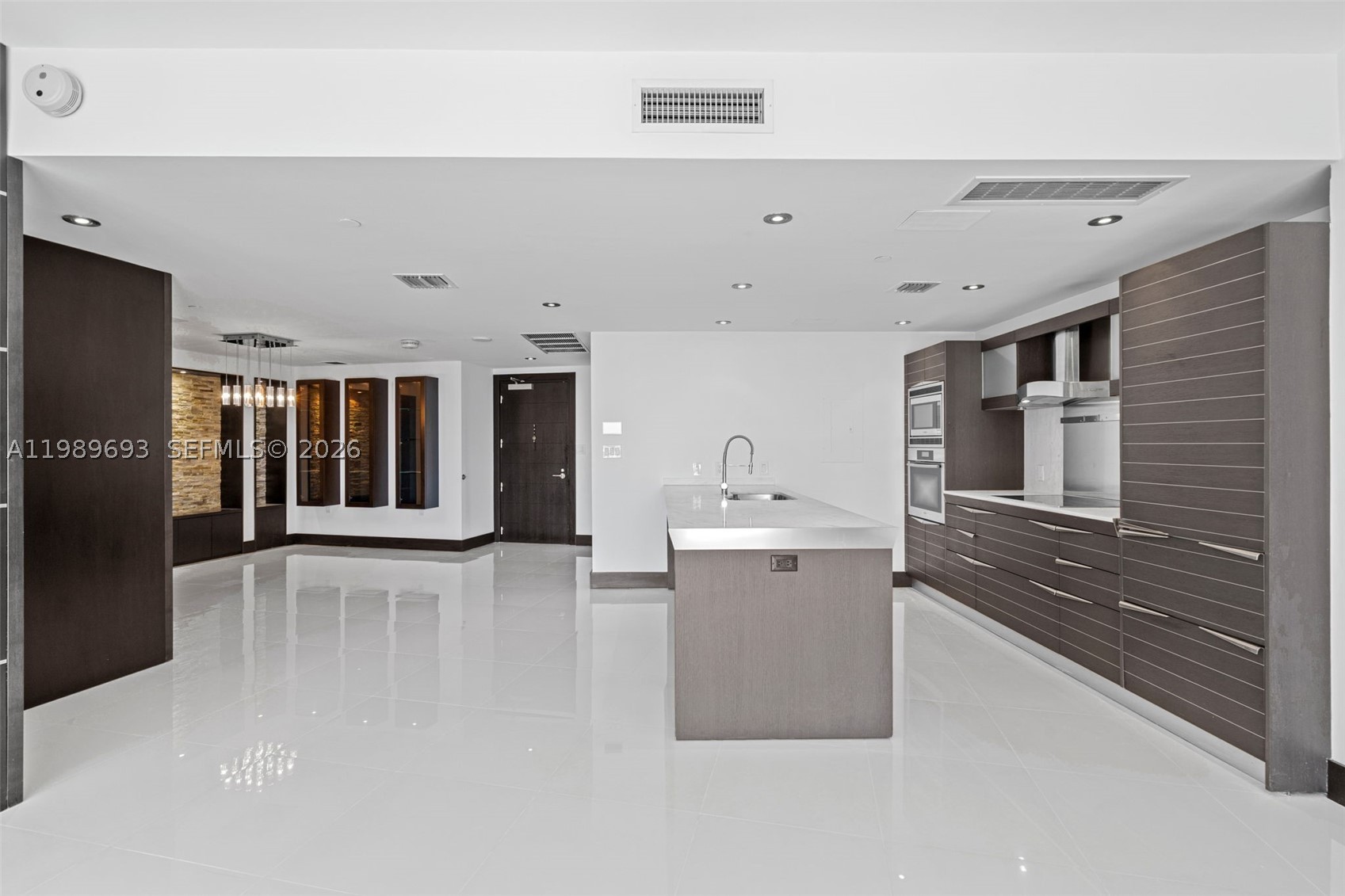 200 Biscayne Boulevard Way 3707 Property Photo 11