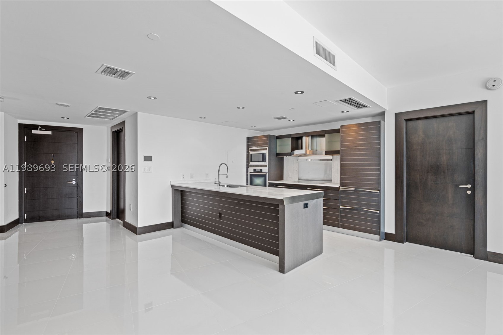 200 Biscayne Boulevard Way 3707 Property Photo 12