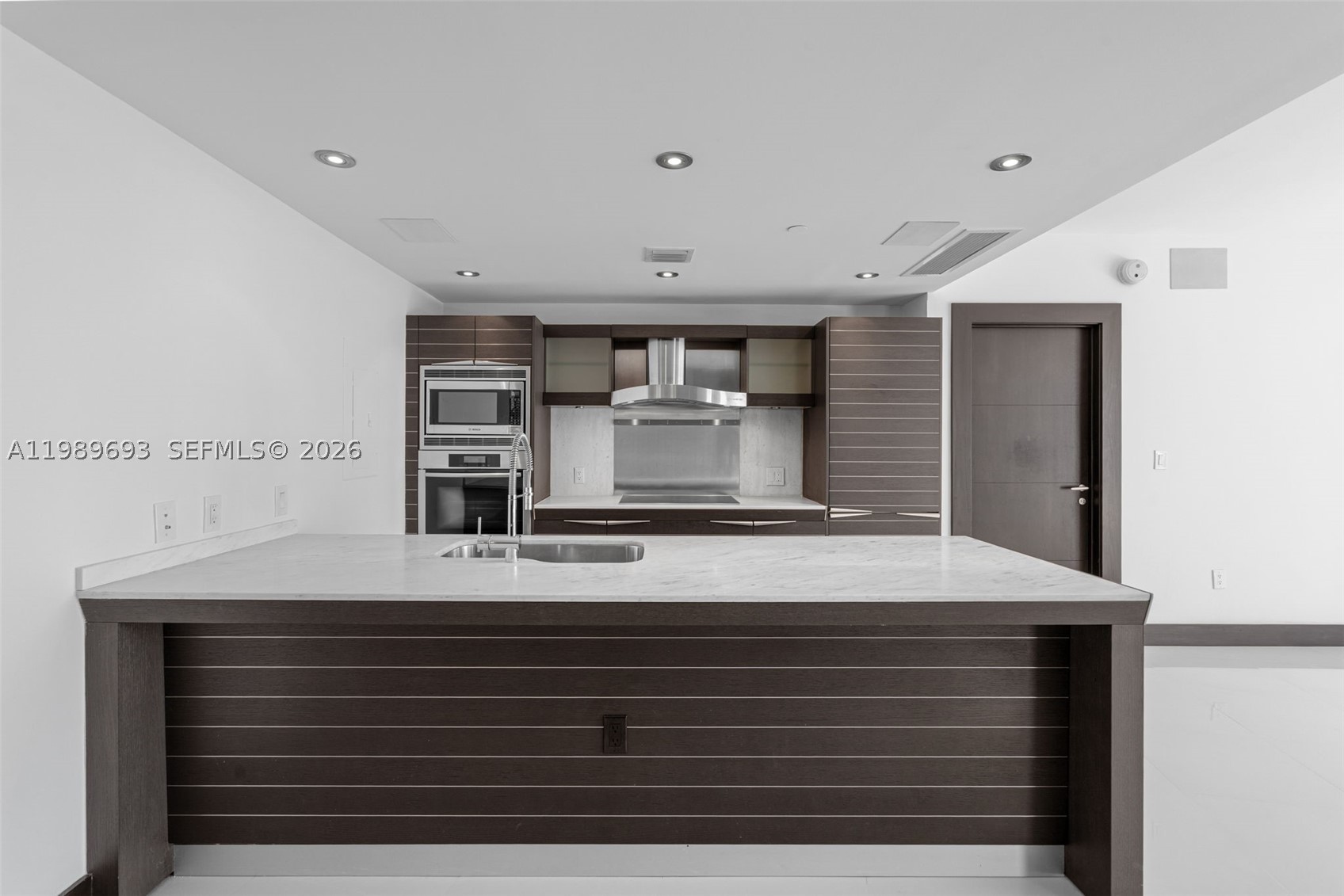 200 Biscayne Boulevard Way 3707 Property Photo 13