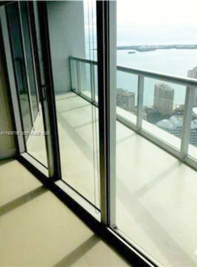 475 Brickell Ave 5111 Property Photo 8