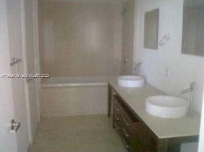 475 Brickell Ave 5111 Property Photo 9