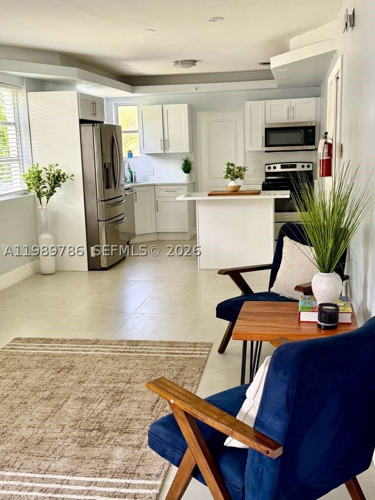 715 Hollywood Blvd Property Photo 4