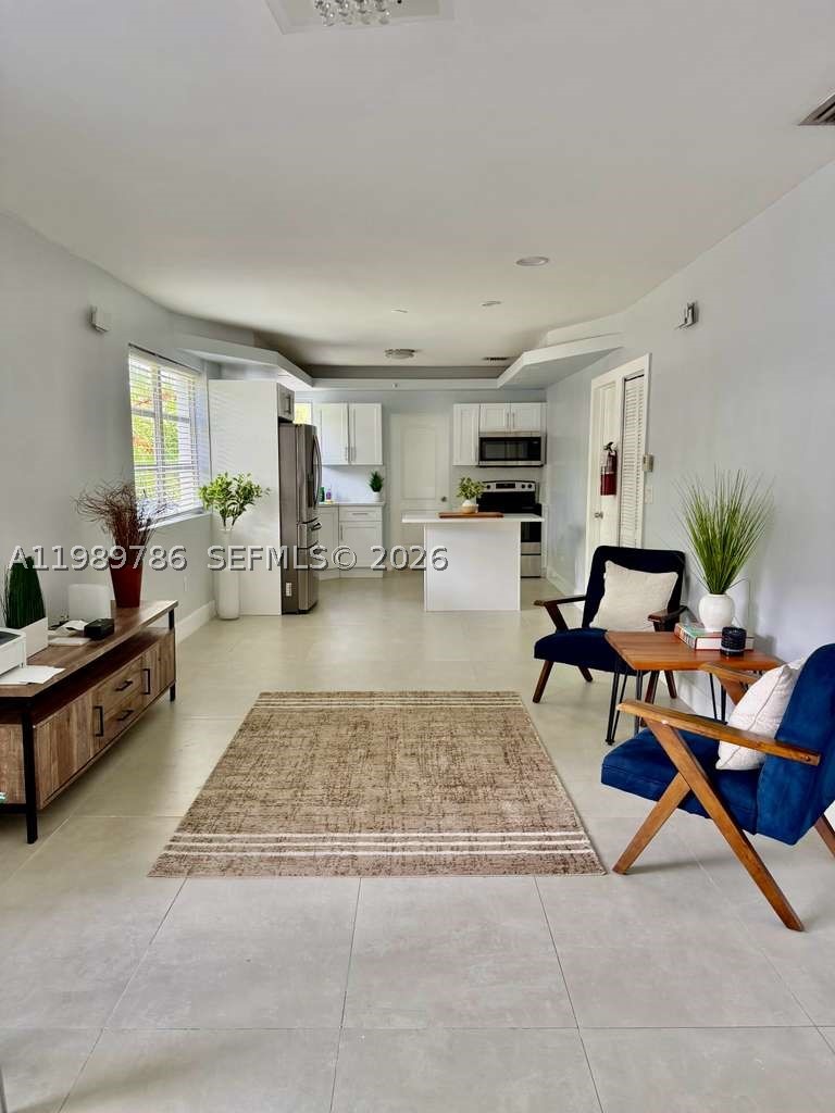 715 Hollywood Blvd Property Photo 5