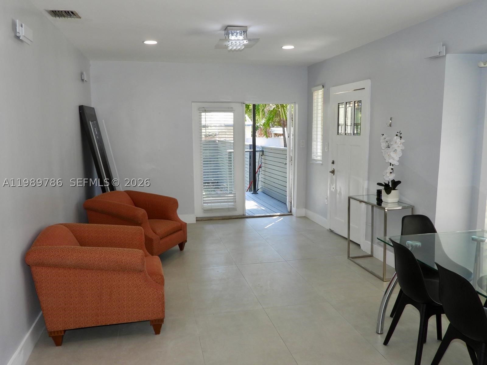 715 Hollywood Blvd Property Photo 7