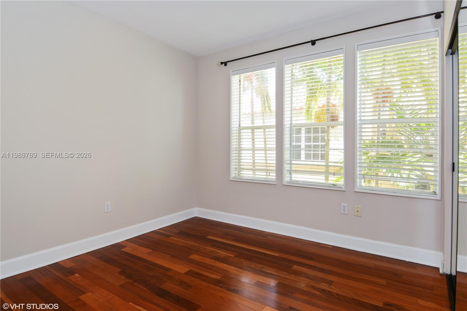 1027 Pennsylvania Ave 203 Property Photo 9