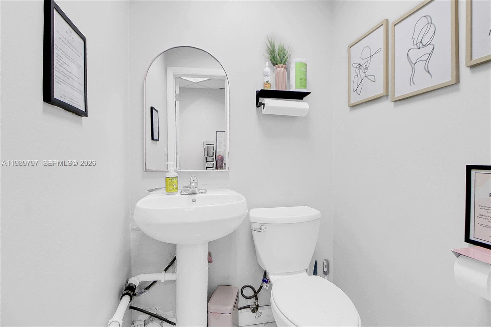 3365 Sheridan St Property Photo 15