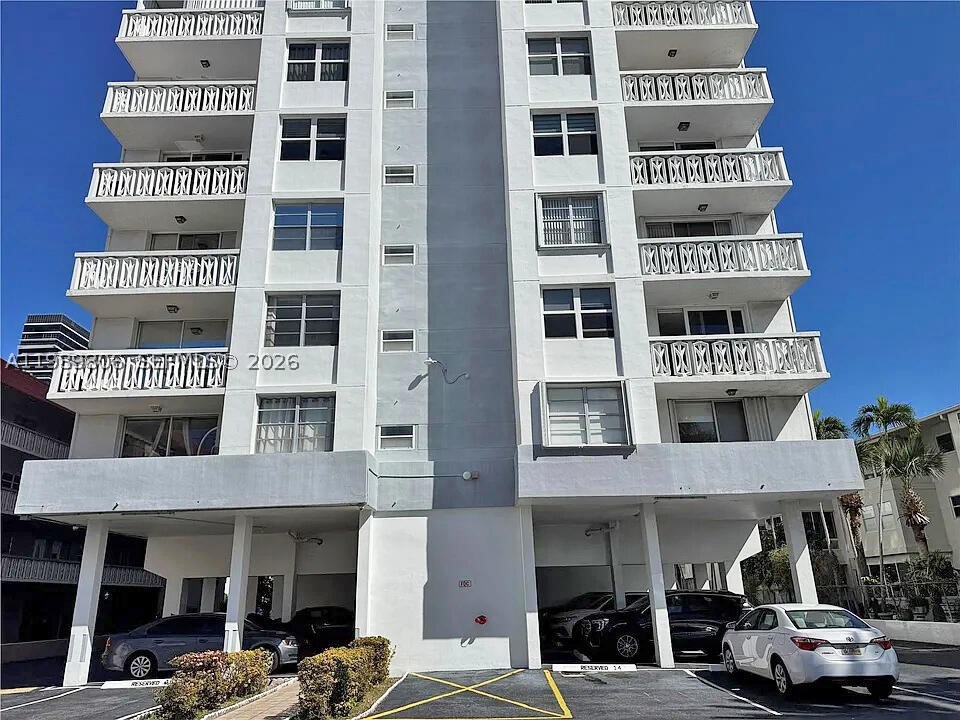 3113 S Ocean Dr 504 Property Photo 3
