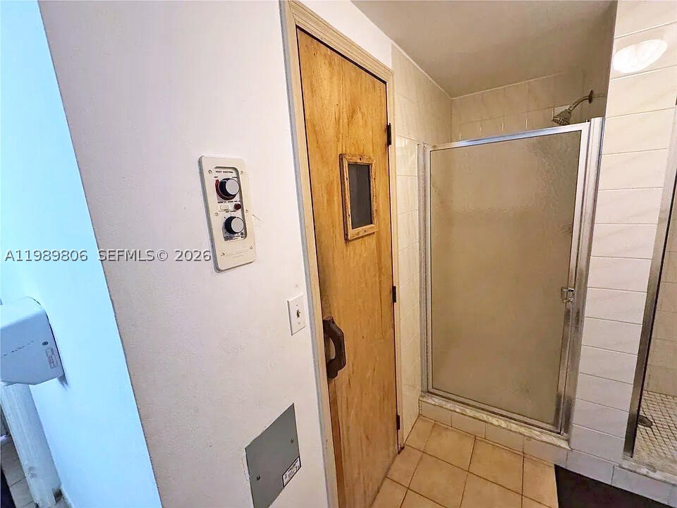 3113 S Ocean Dr 504 Property Photo 27
