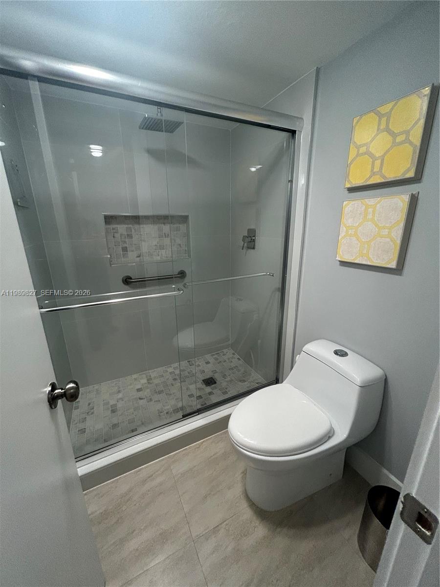 4017 N Cypress Dr 102 Property Photo 8