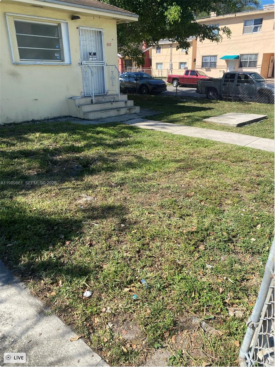 1268 Sw 4th St Property Photo 3