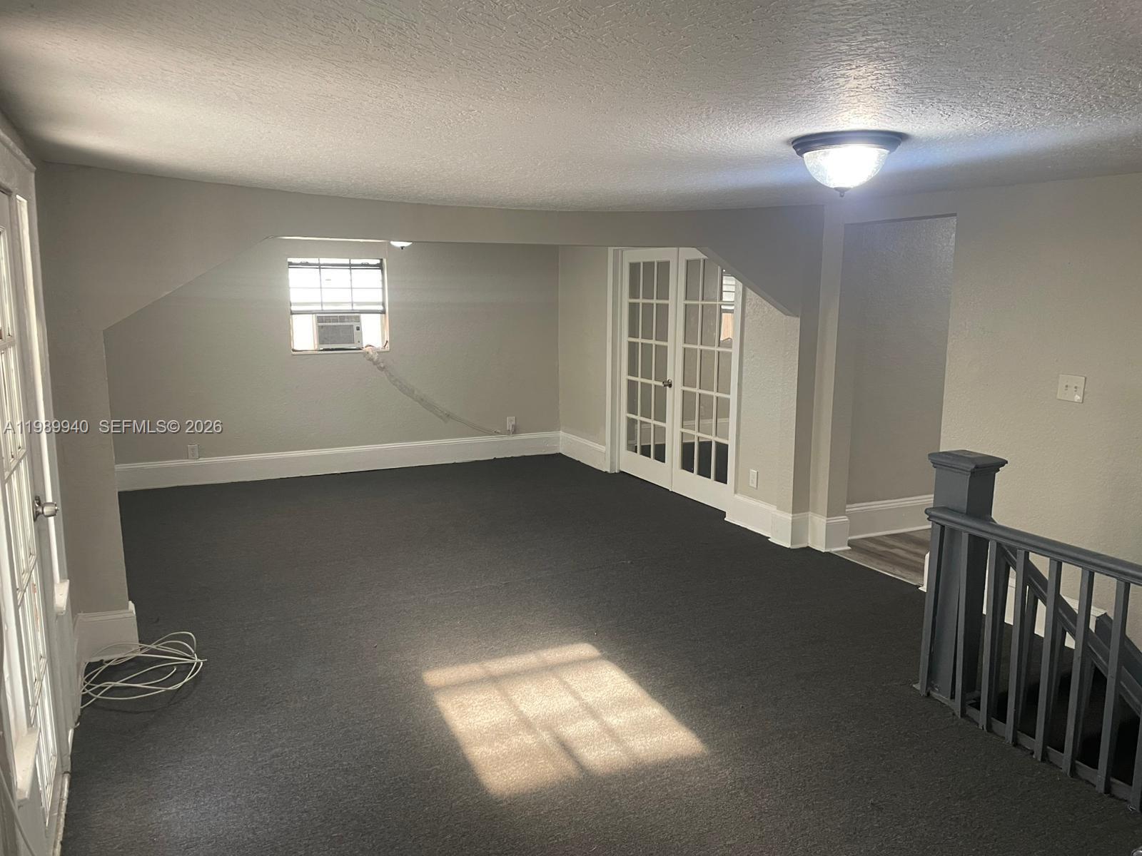 1129 Grothe St Property Photo 2