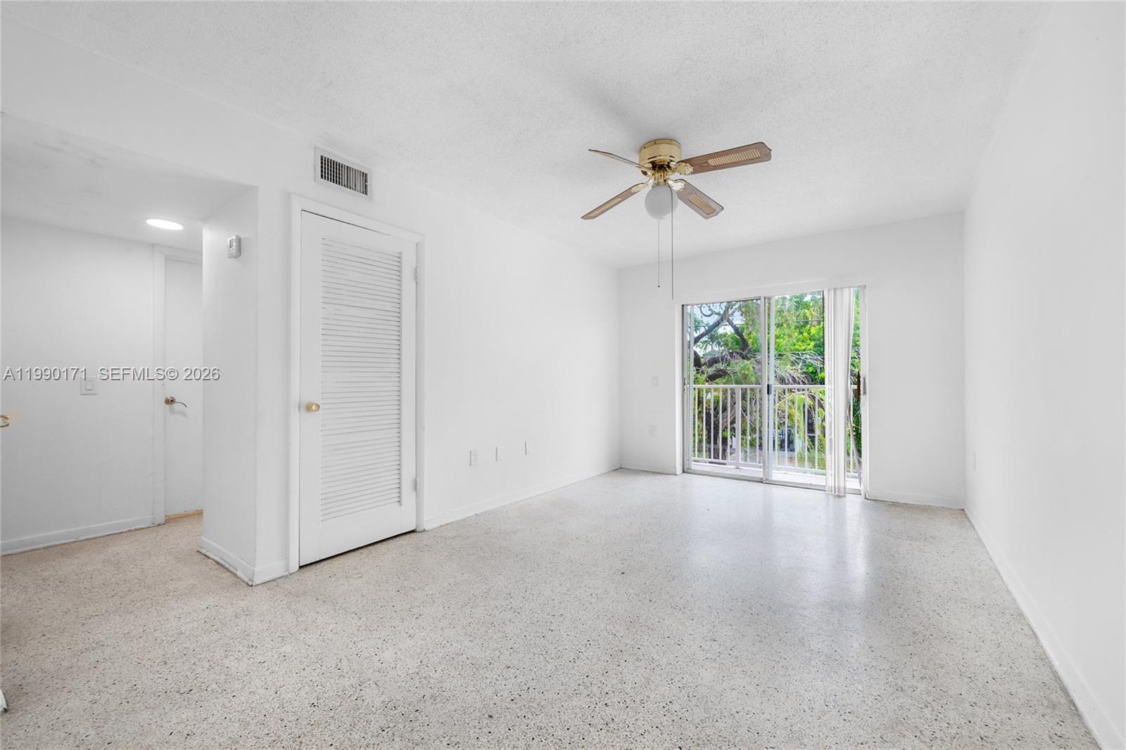 2661 Sw 11th St 8 Property Photo 6