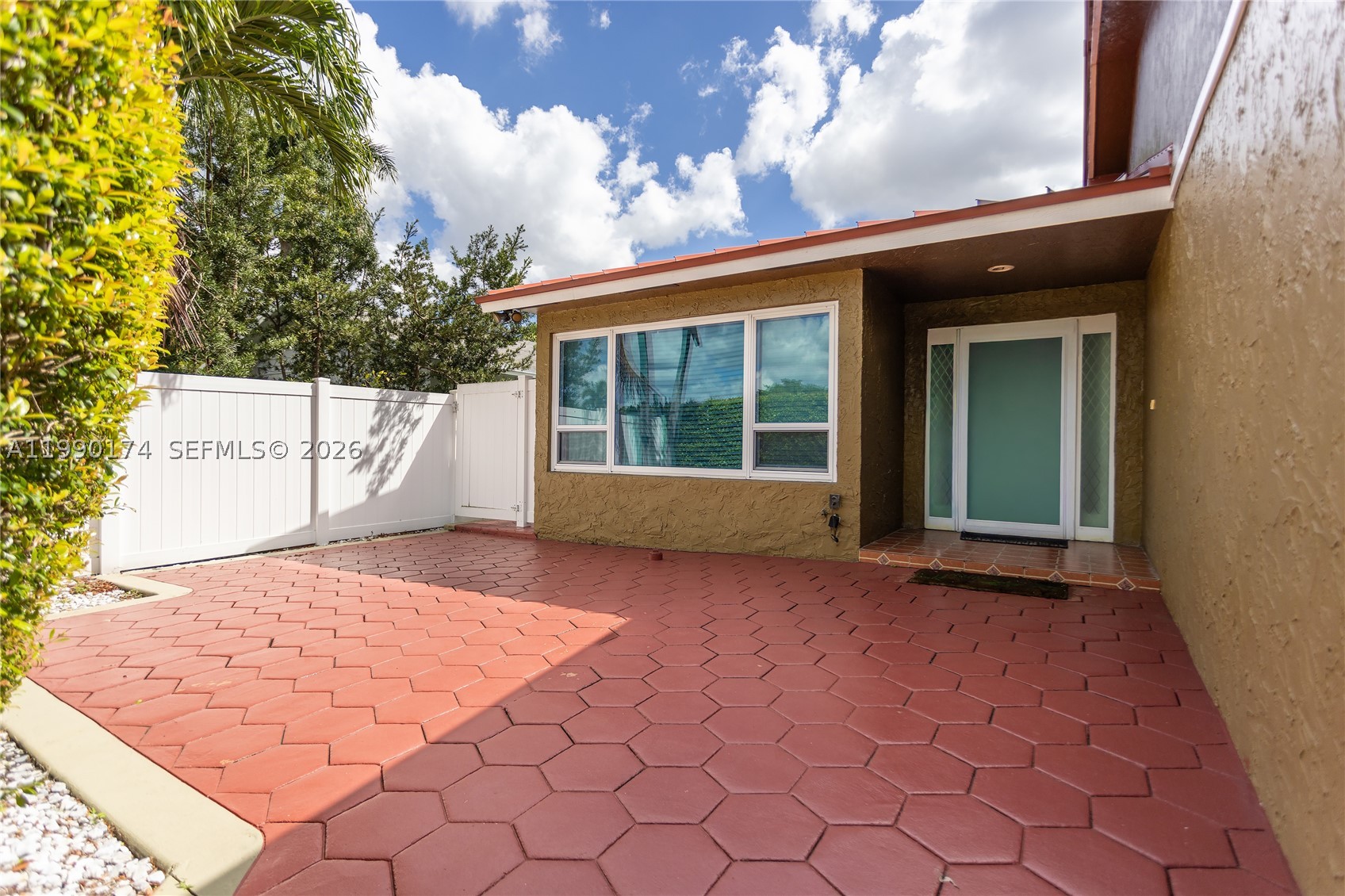 4548 Sw 28th Way Property Photo 4