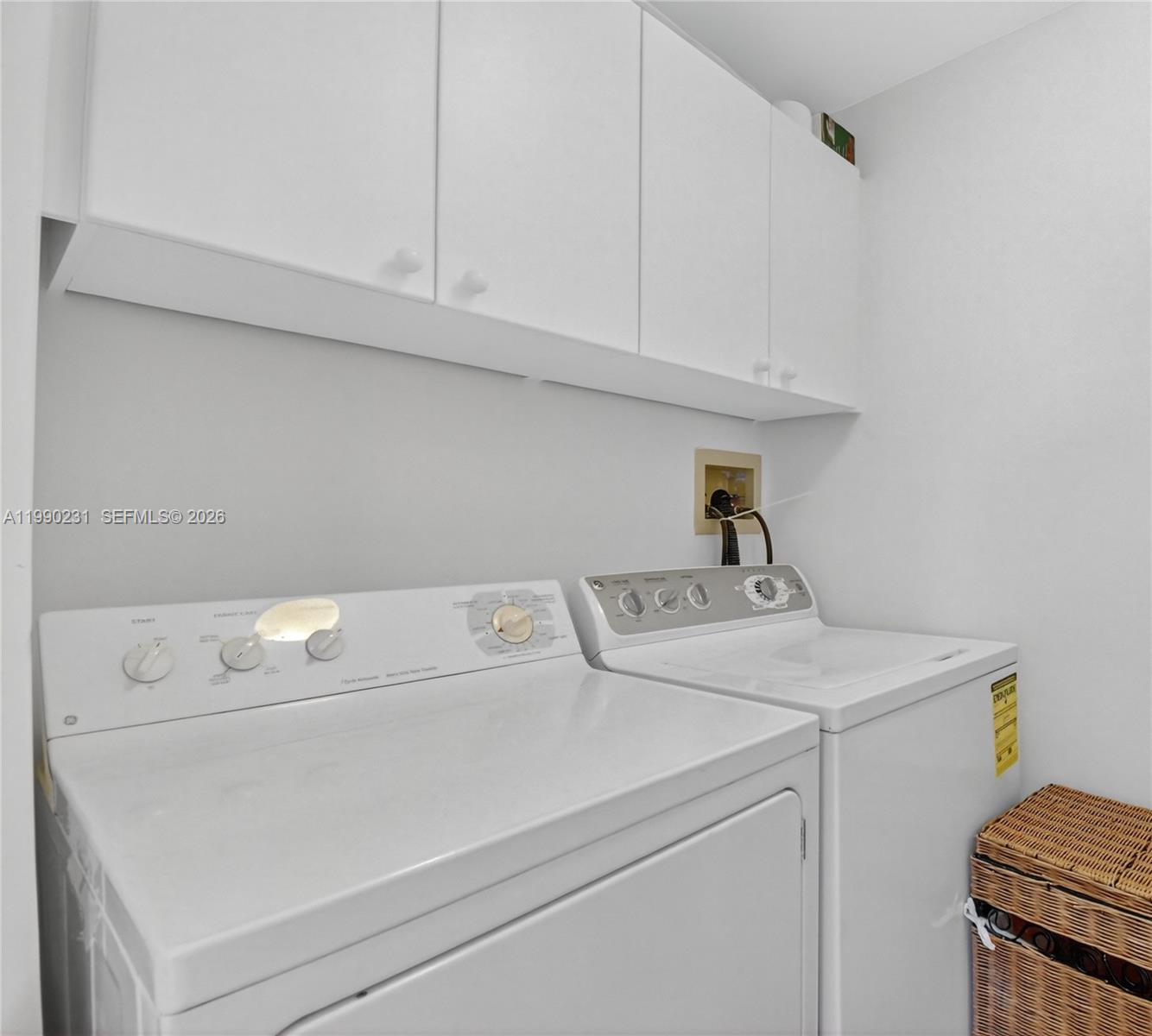 21150 Point Pl 1505 Property Photo 29
