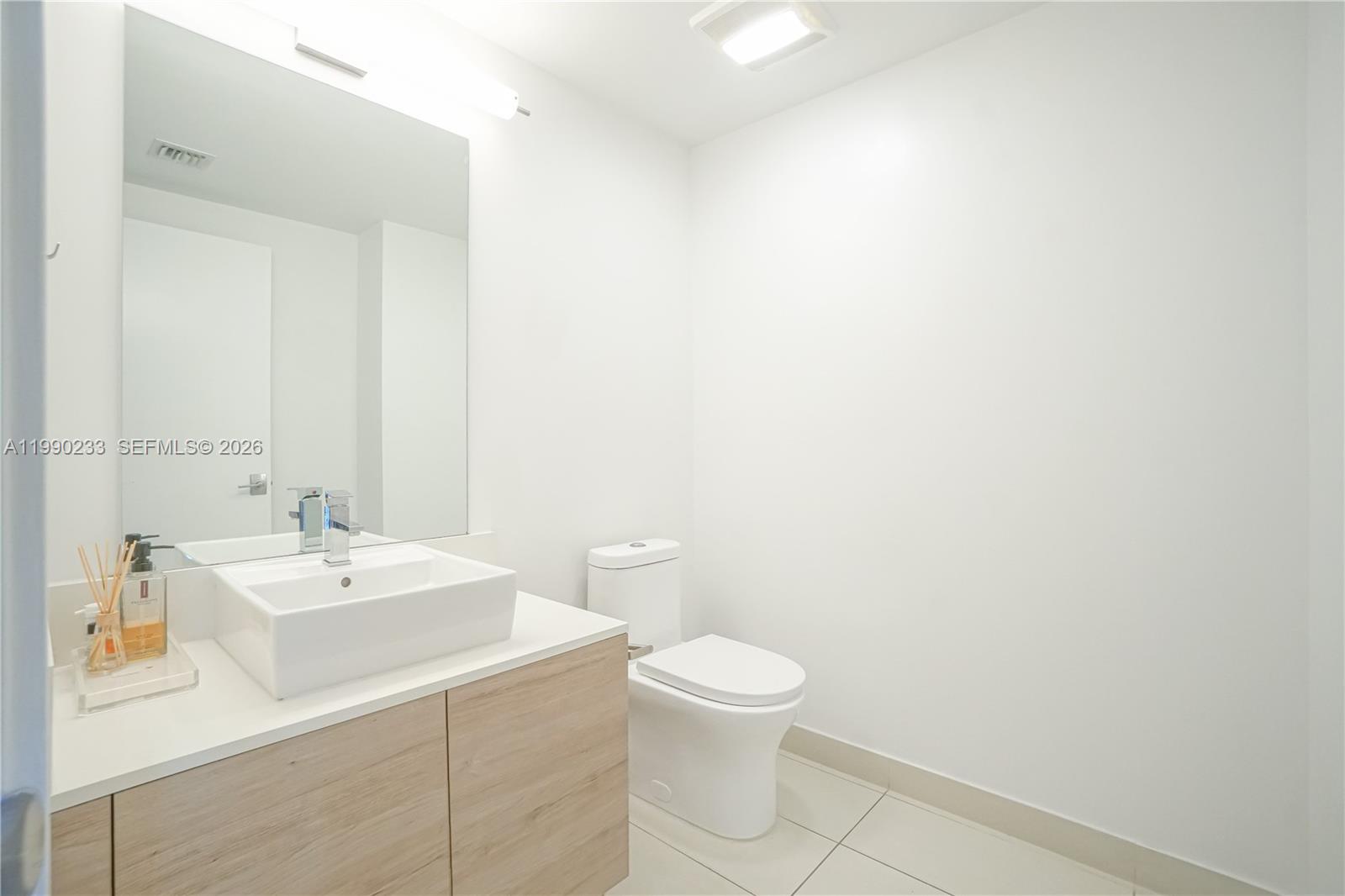 10201 E Bay Harbour 601 Property Photo 19