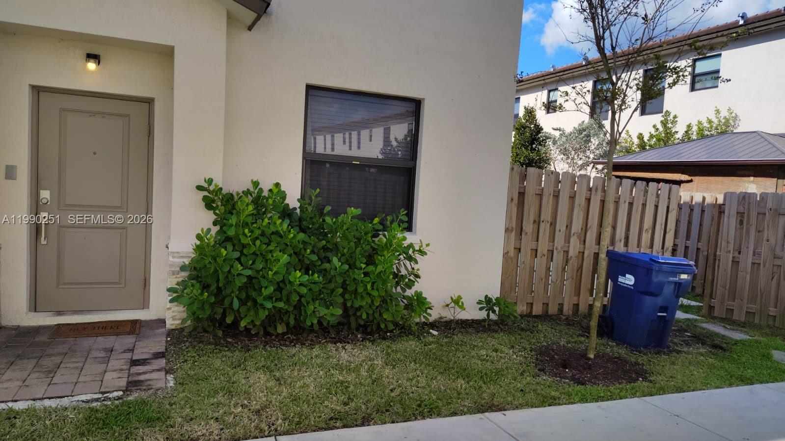 23074 Sw 128th Pl Property Photo 2