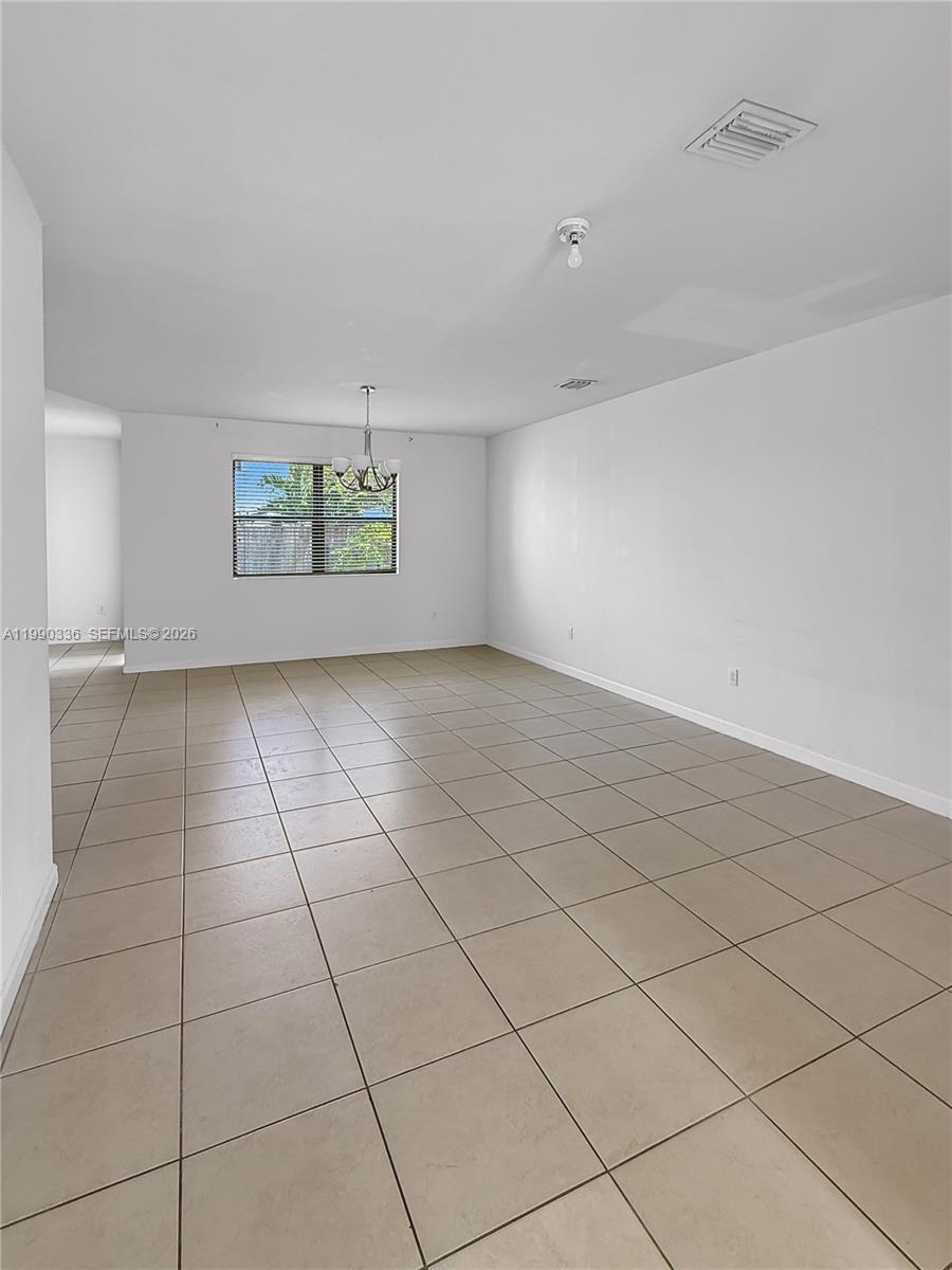 709 Se 35th Ave Property Photo 4