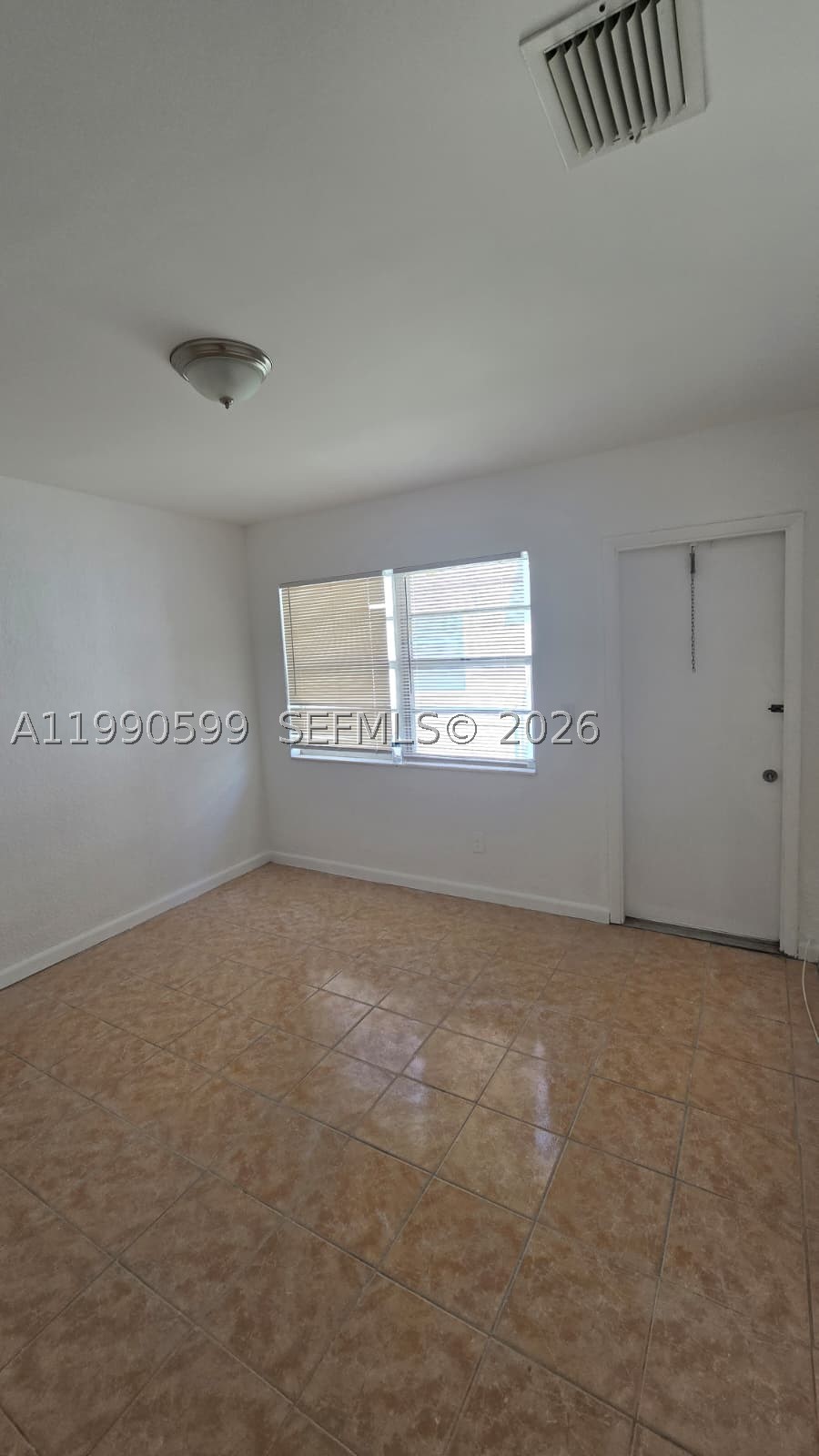16131 Ne 19th Pl 3 Property Photo 6