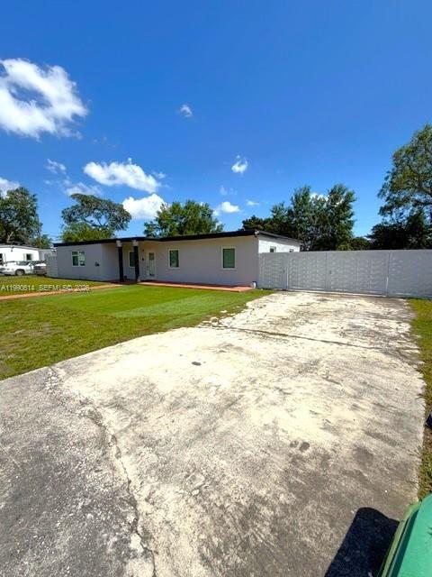 15825 E Bunche Park Dr Property Photo 11