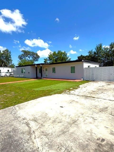 15825 E Bunche Park Dr Property Photo 12