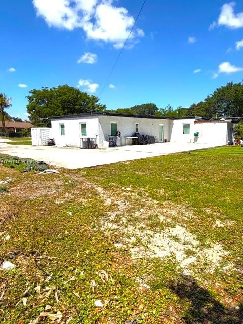 15825 E Bunche Park Dr Property Photo 16