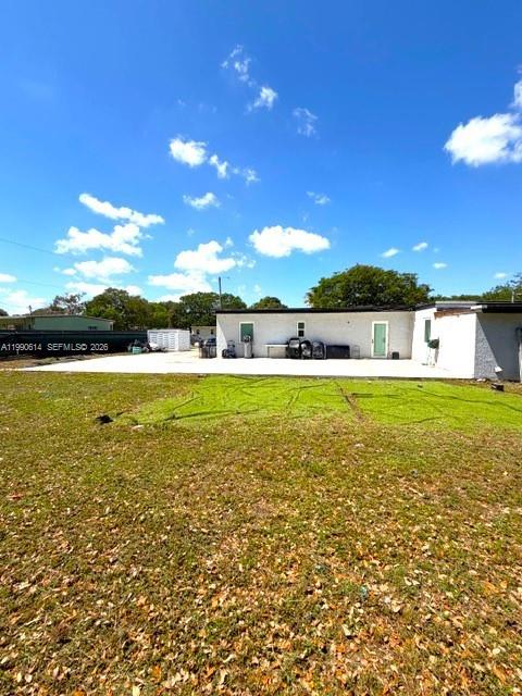 15825 E Bunche Park Dr Property Photo 17