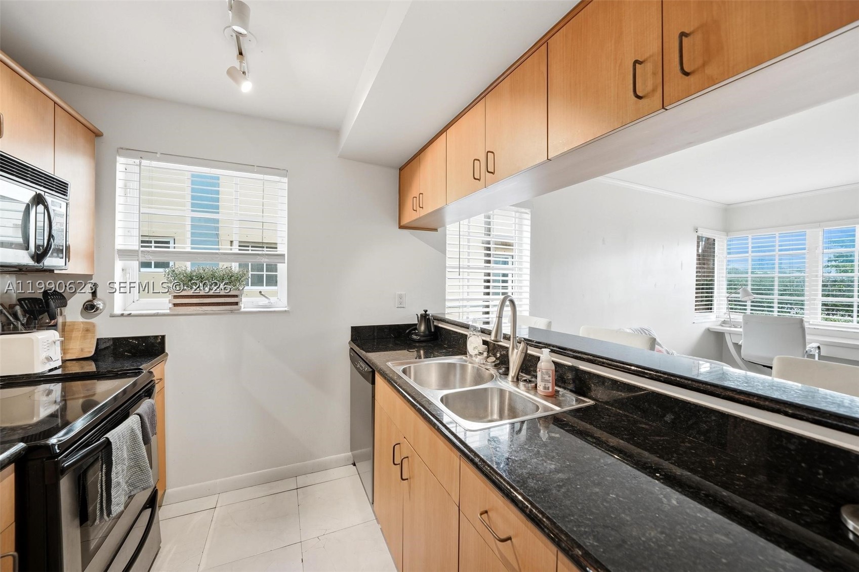 600 Euclid Ave A2 Property Photo 7