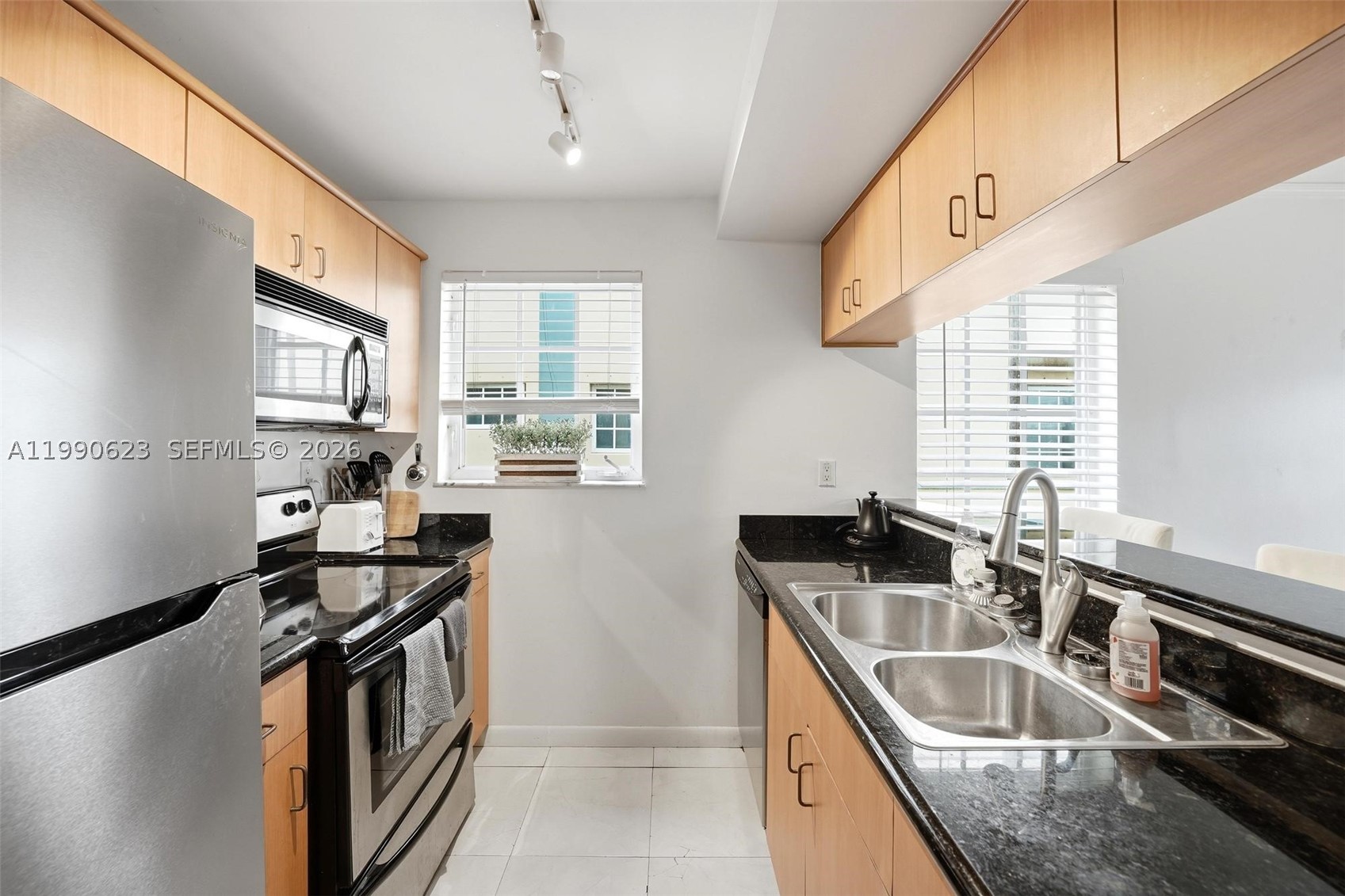 600 Euclid Ave A2 Property Photo 8