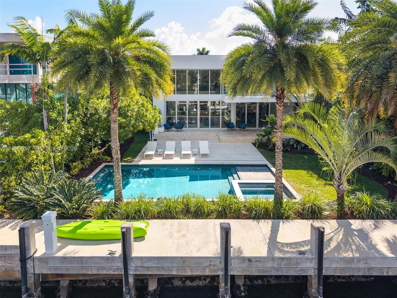 410 Golden Beach Dr Property Photo 3