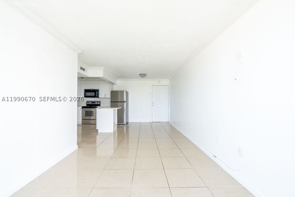 1990 Marseille Dr 402 Property Photo 13