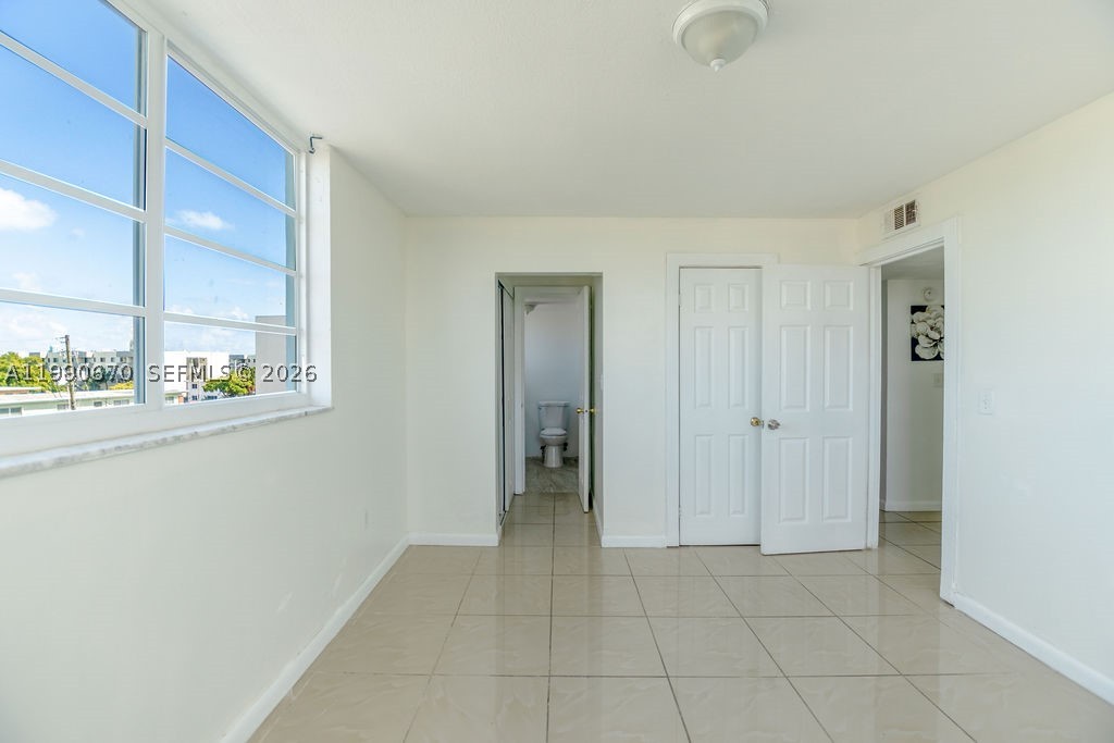 1990 Marseille Dr 402 Property Photo 27