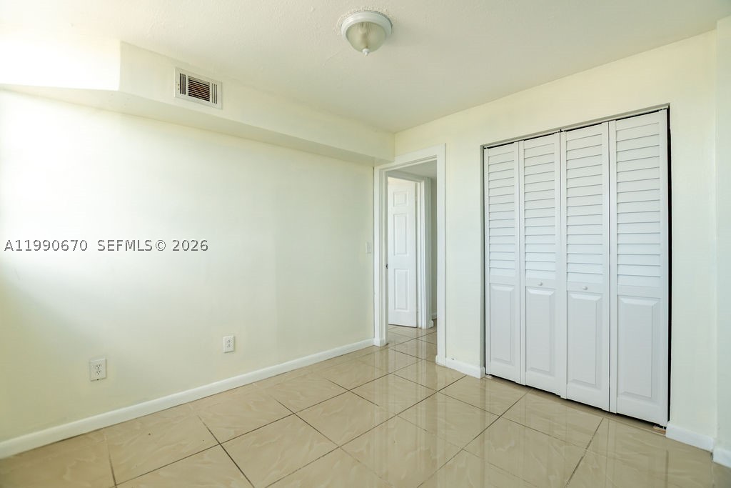 1990 Marseille Dr 402 Property Photo 28