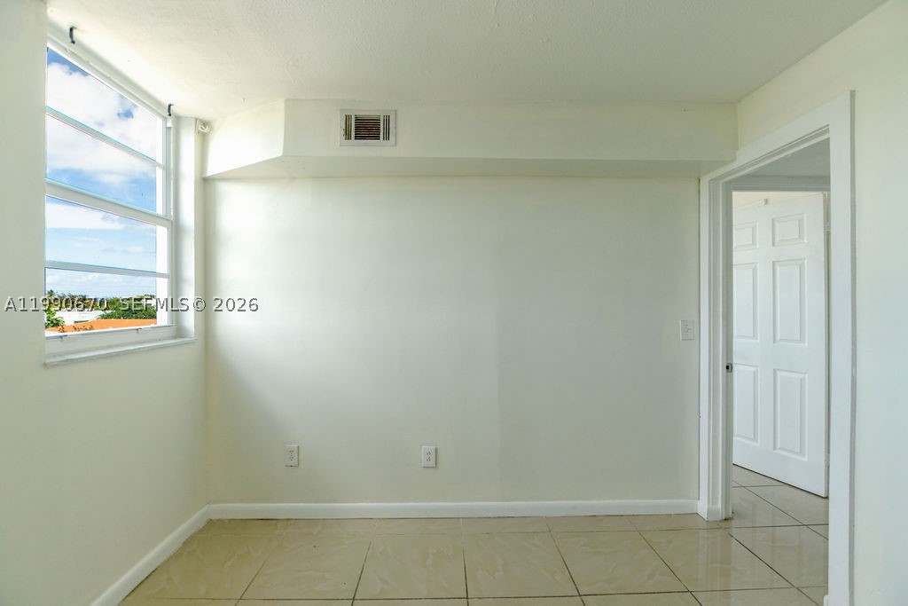 1990 Marseille Dr 402 Property Photo 31