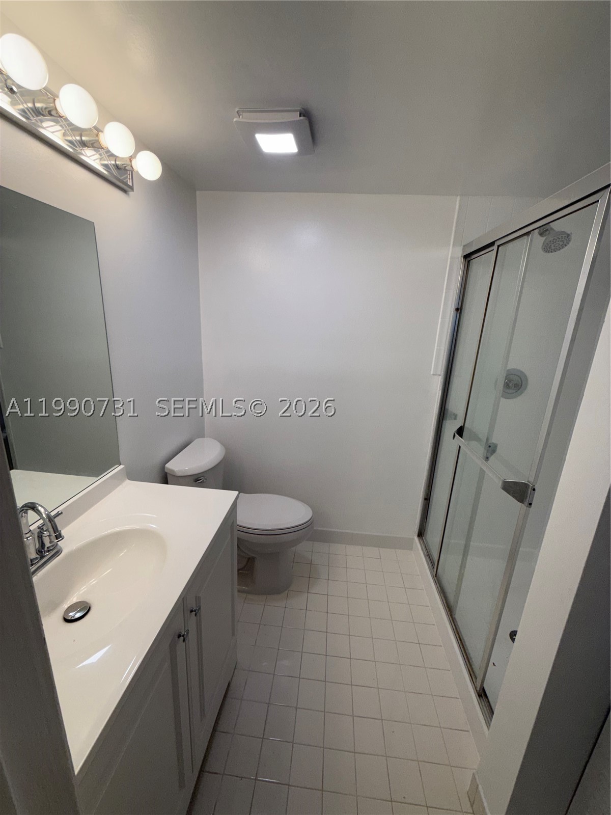 860 Ne 207th Ter 8-106 Property Photo 8