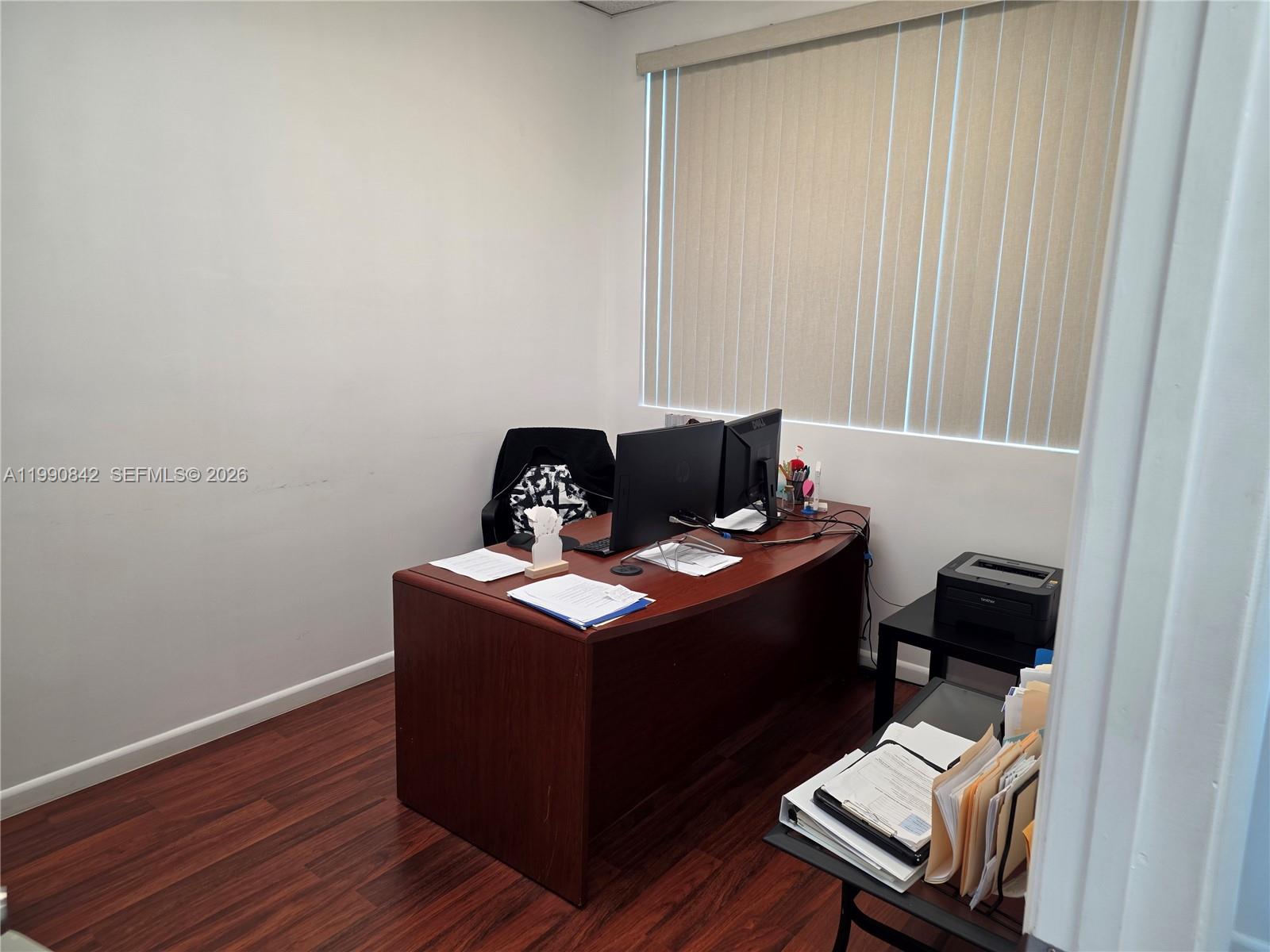 A11990842 Property Photo 16