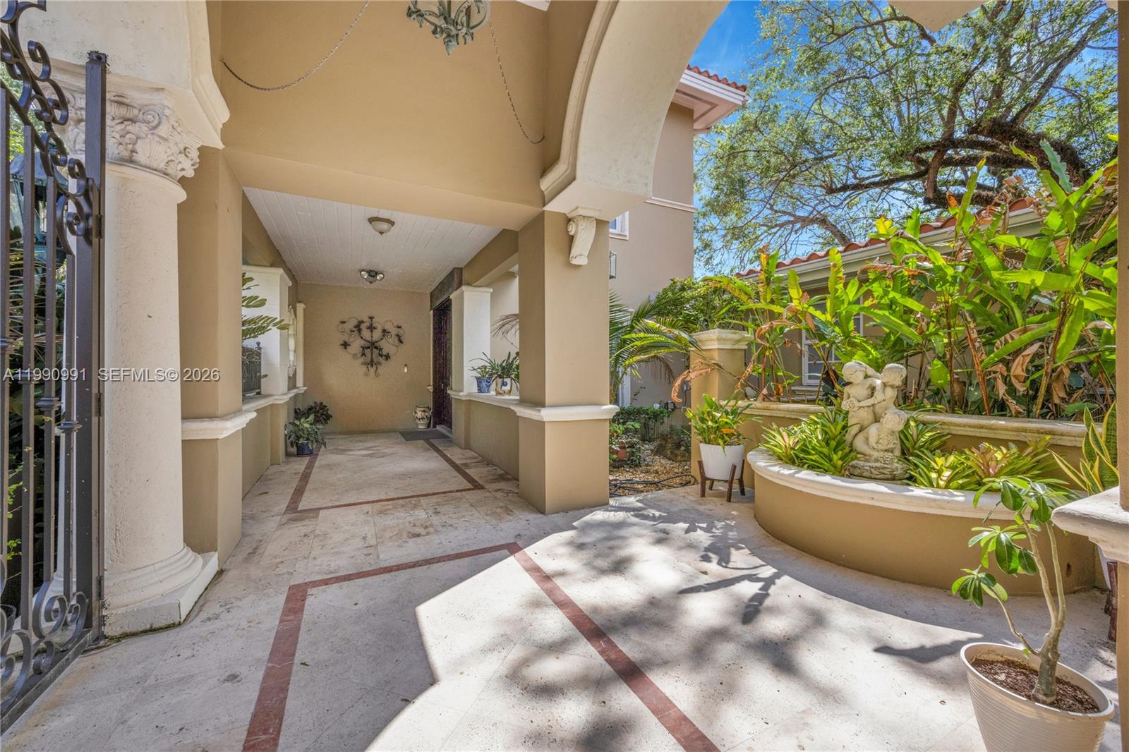 6200 Granada Blvd Property Photo 4
