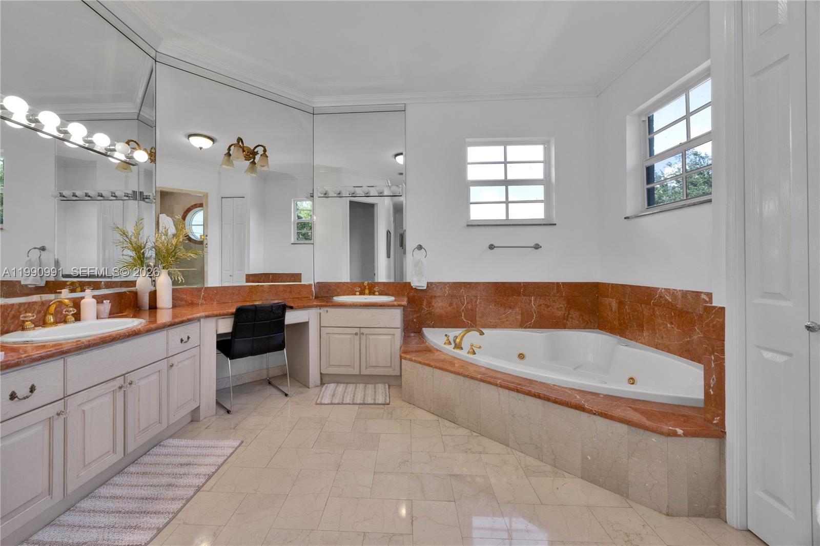 6200 Granada Blvd Property Photo 17