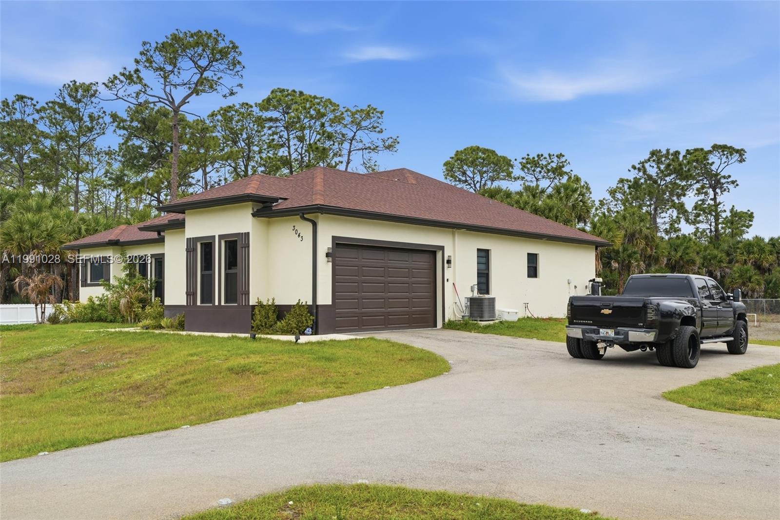 3043 18 Property Photo 3