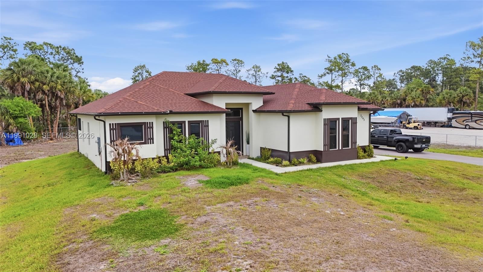 3043 18 Property Photo 5
