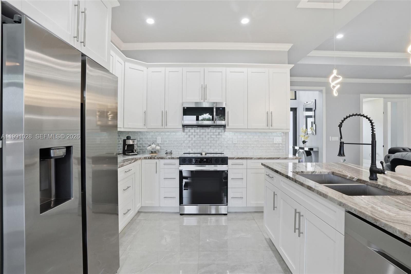 3043 18 Property Photo 28