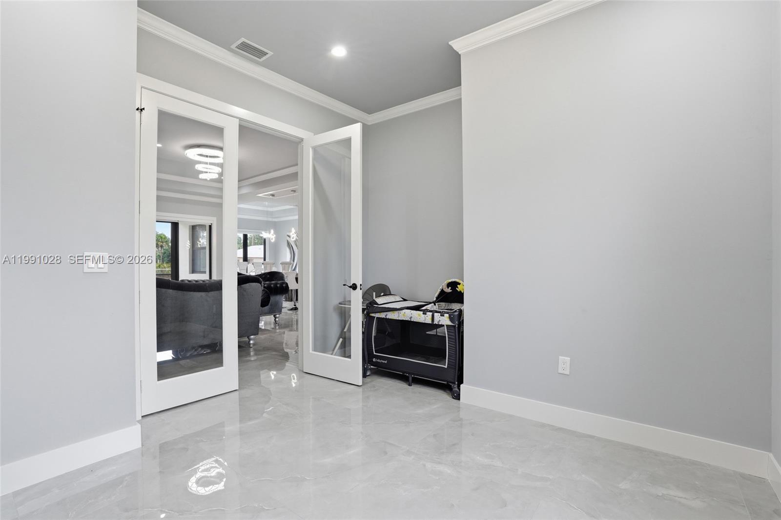 3043 18 Property Photo 33