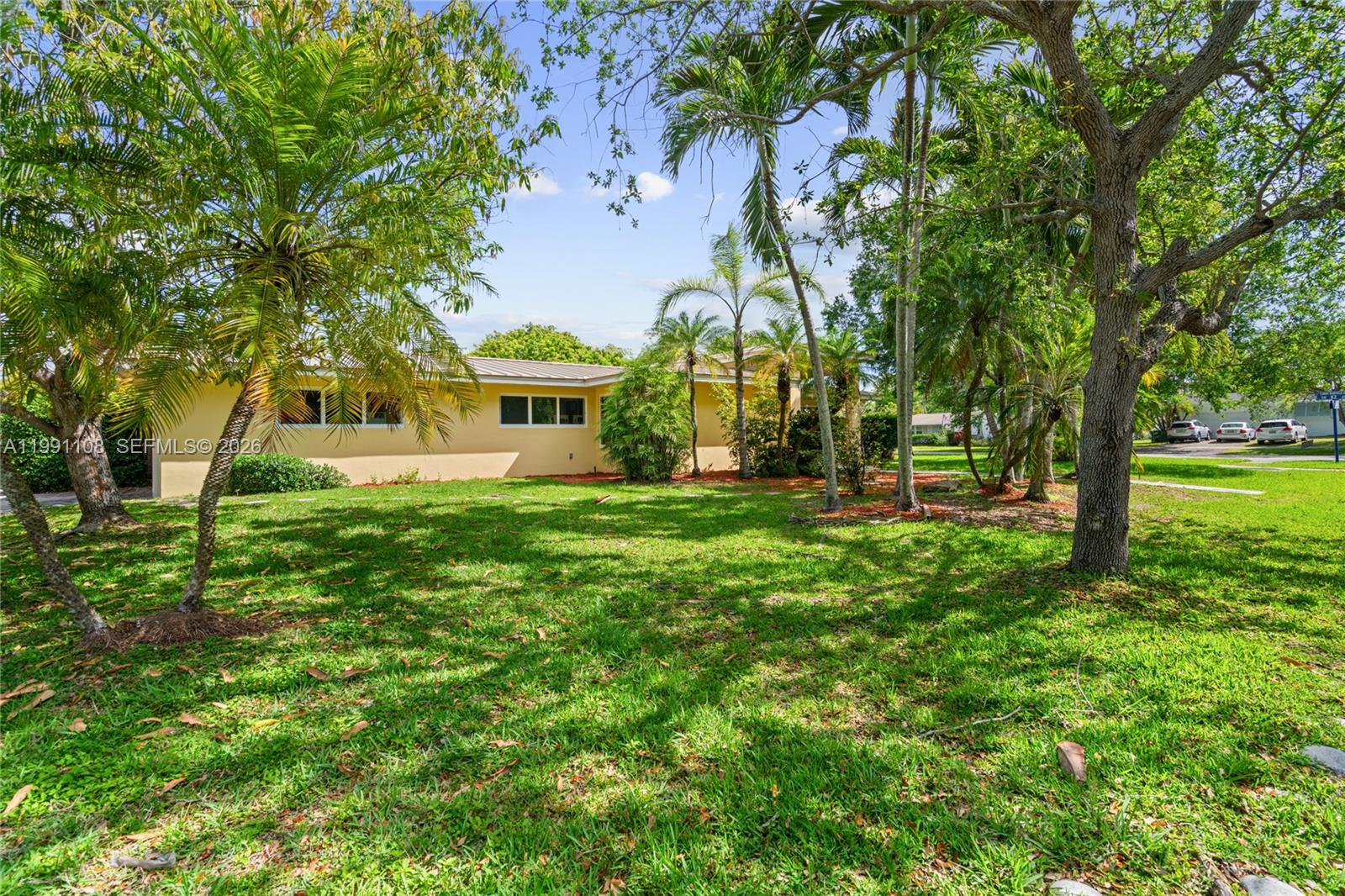 8201 Sw 150th Dr Property Photo 2