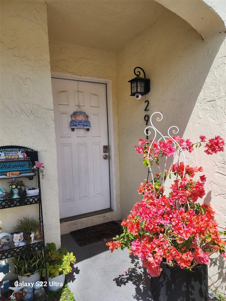 2915 San Remo Cir Property Photo 1