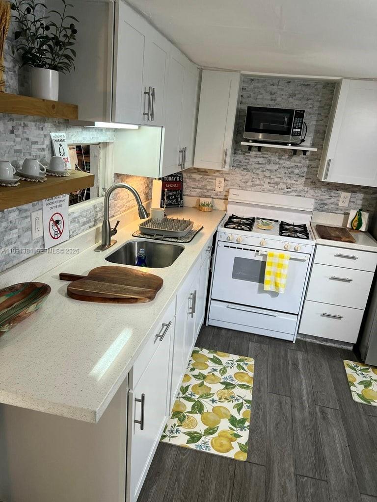 A11991381 Property Photo 29
