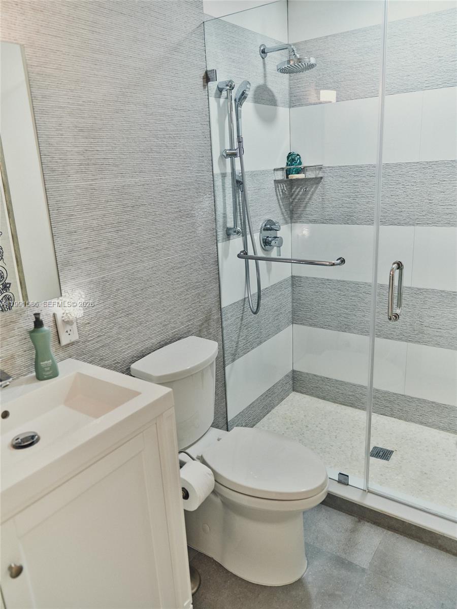 1905 N Ocean Blvd Pha Property Photo 19