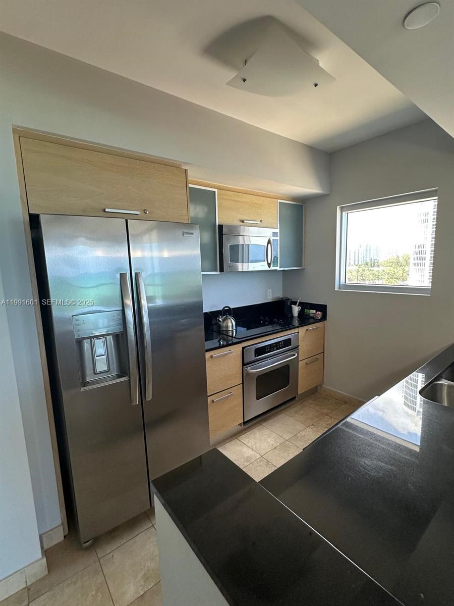 18683 Collins Ave 802 Property Photo 11