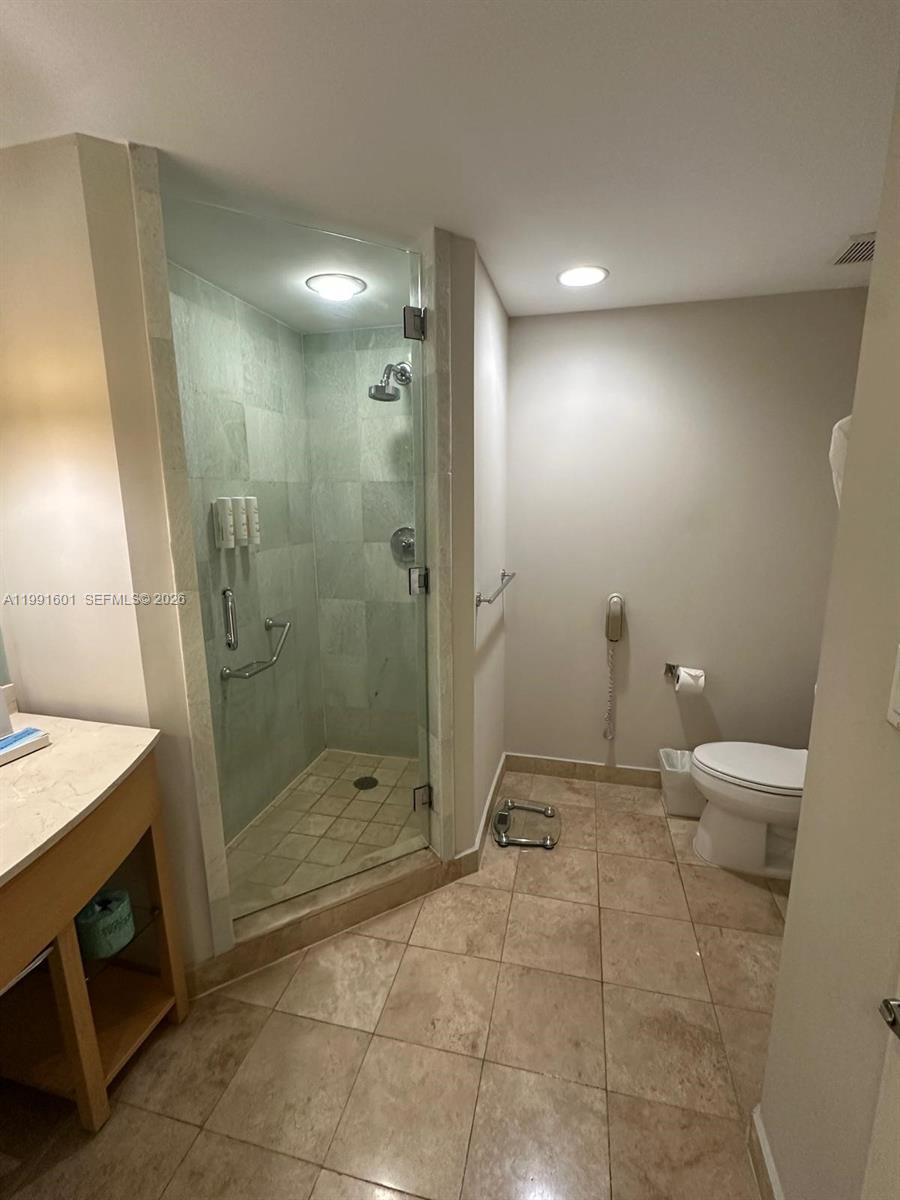 18683 Collins Ave 802 Property Photo 19