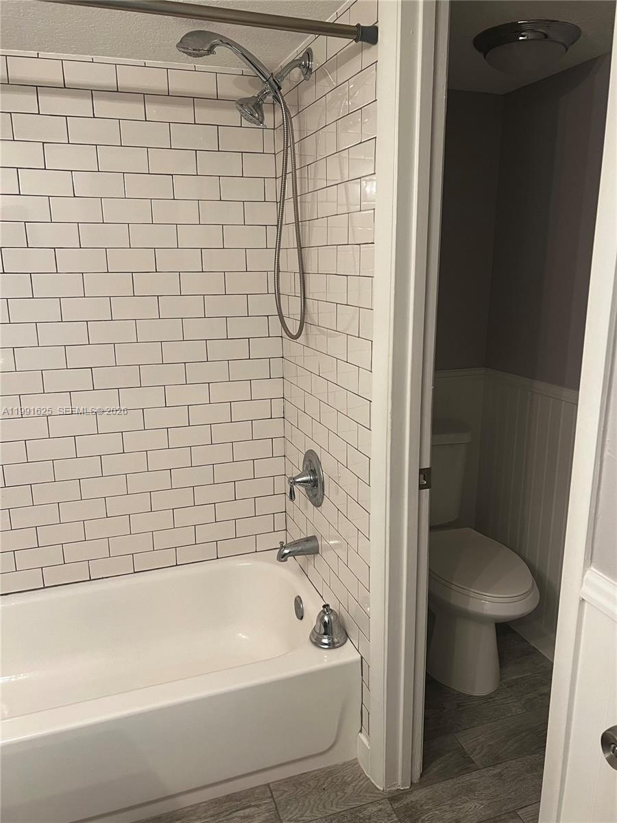 802 Constitution Dr 802b Property Photo 6