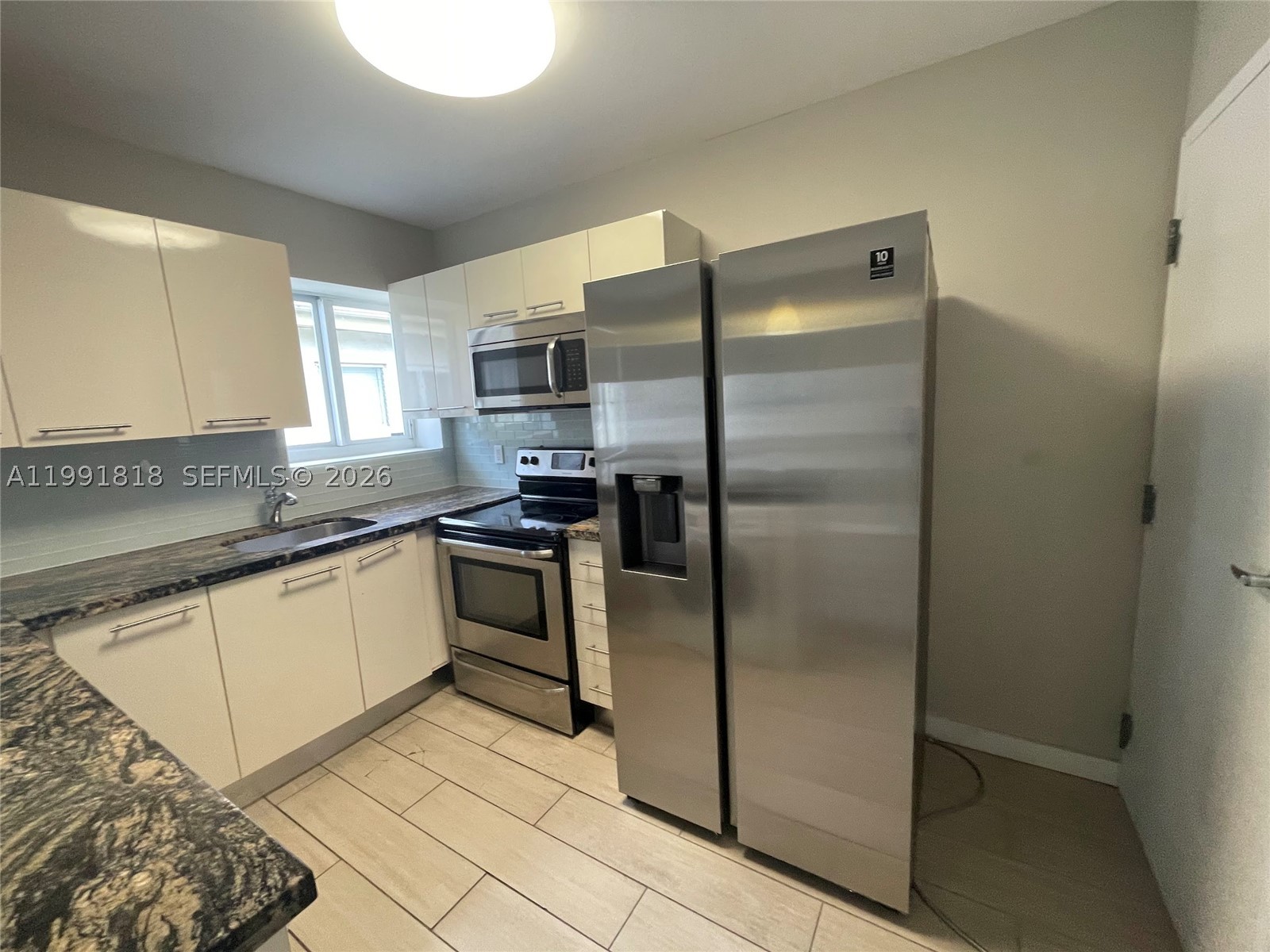 625 77th St 2 Property Photo 6