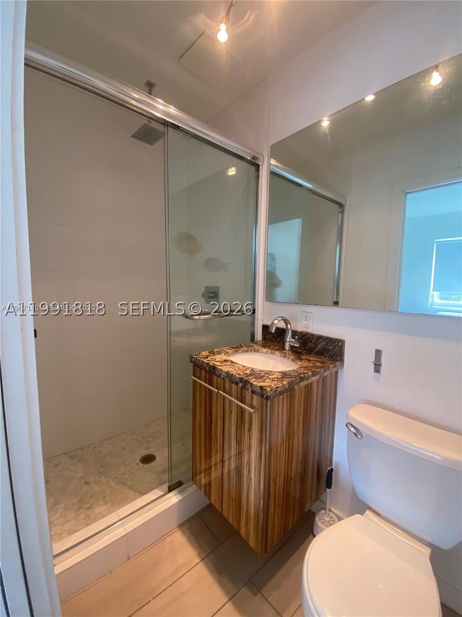 625 77th St 2 Property Photo 10